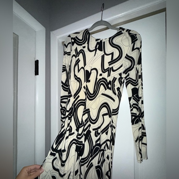 DISSH ABSTRACT DRESS SIZE 6 - Picture 4 of 4